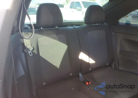 2013 Volkswagen Beetle z USA, uszkodzony, nr VIN 3VWFP7AT7DM644246